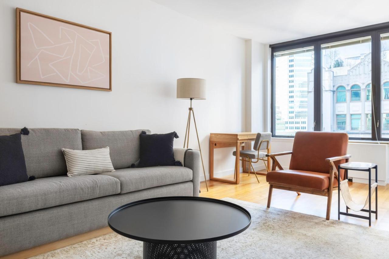 Sutton Place 2br W Gym Nr Rockefeller Plaza Nyc-519 * New York